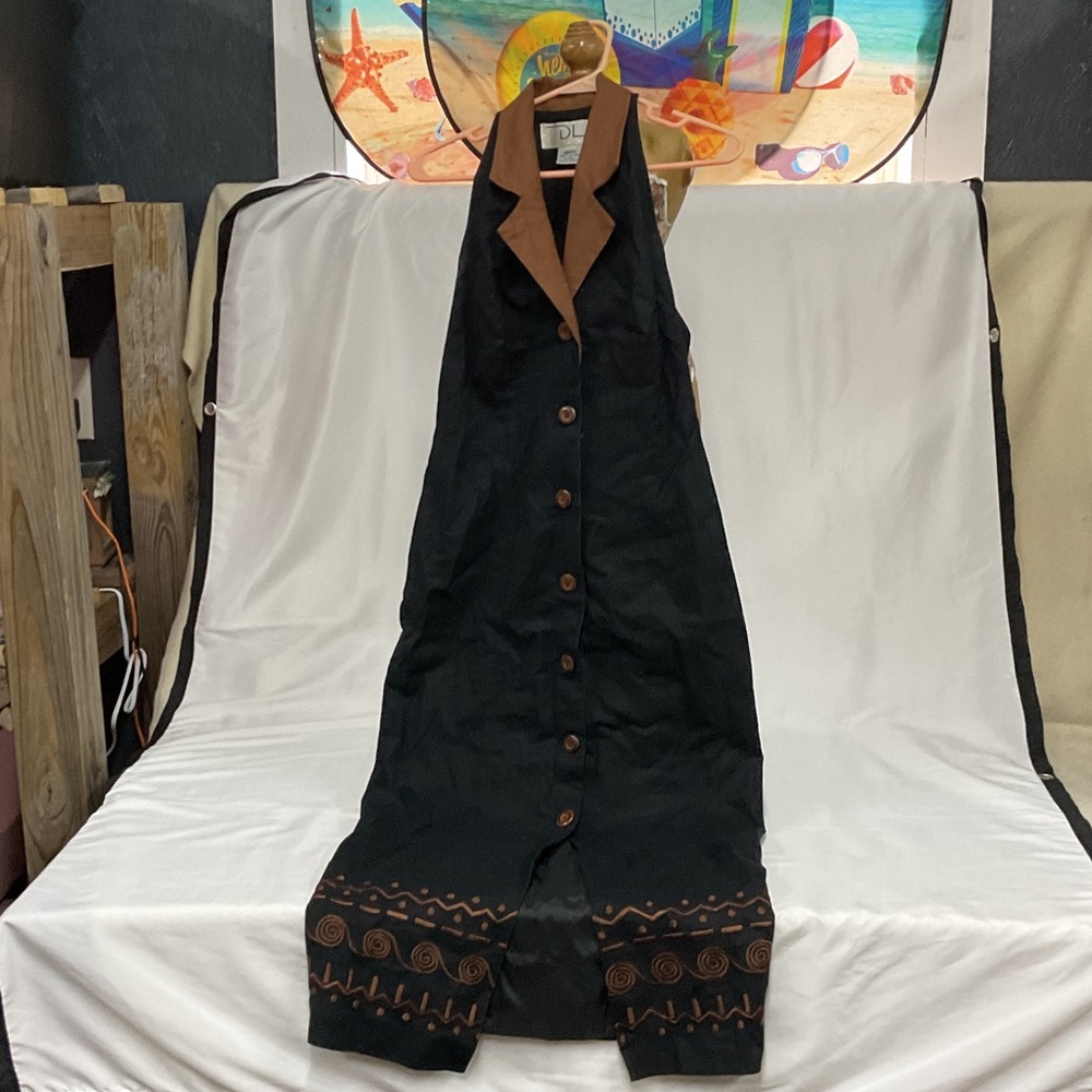 EUC Woman’s Deborah Lewis Black and Brown Button-Up Dress